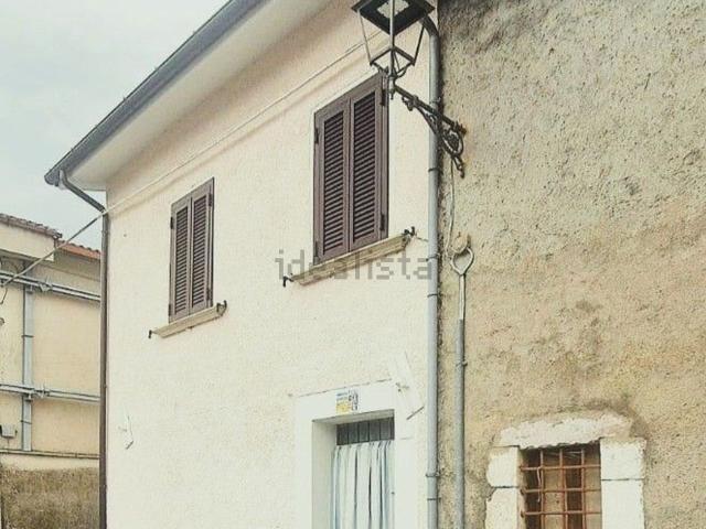 Villetta indipendente in vendita di 169 m² in Frazione Villa Gizzi
