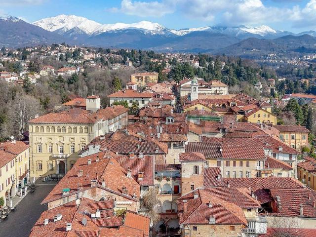 Villetta indipendente in vendita di 1700 m² in Piazza della Cisterna, 14