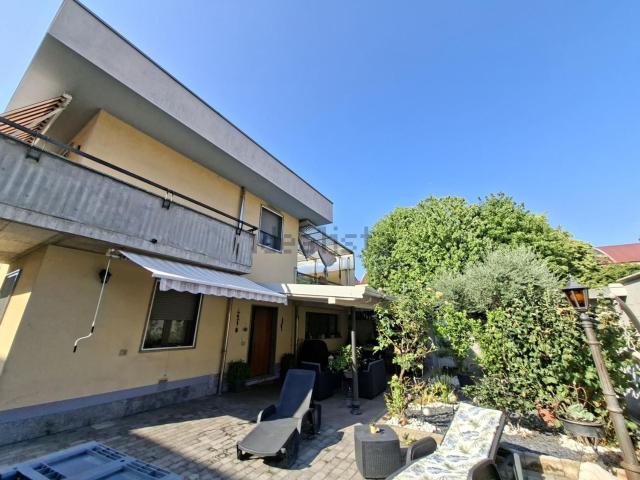 Villetta indipendente in vendita di 180 m² in Via Carlo Maria Maggi