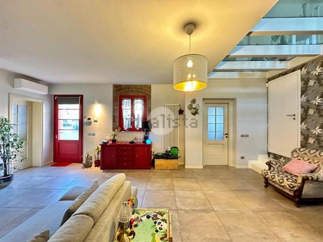 Villetta indipendente in vendita di 170 m² in Via Castello, 11