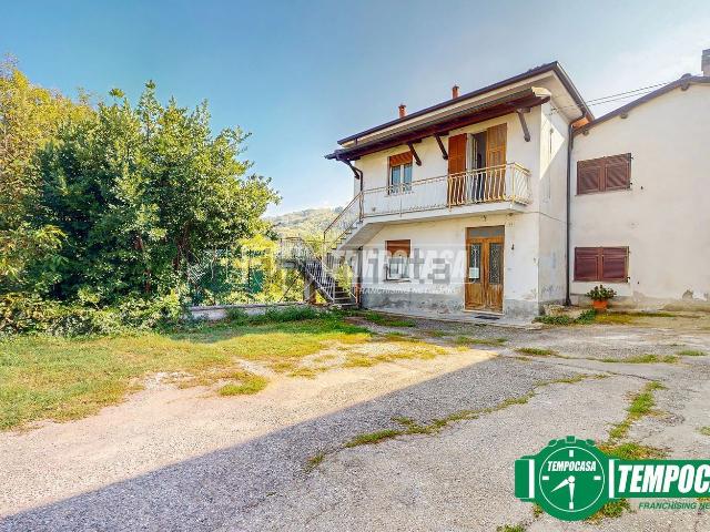 Villetta indipendente in vendita di 170 m² in Via Castello, 1