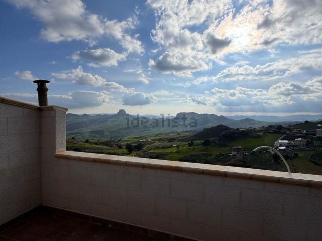 Villetta indipendente in vendita di 170 m² in Via Agrigento, 49