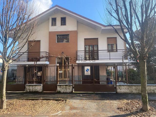 Villetta indipendente in vendita di 170 m² in Via G. Mameli, 3