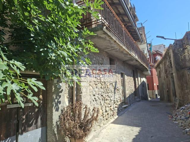 Villetta indipendente in vendita di 170 m² in Via Galileo Galilei, 12