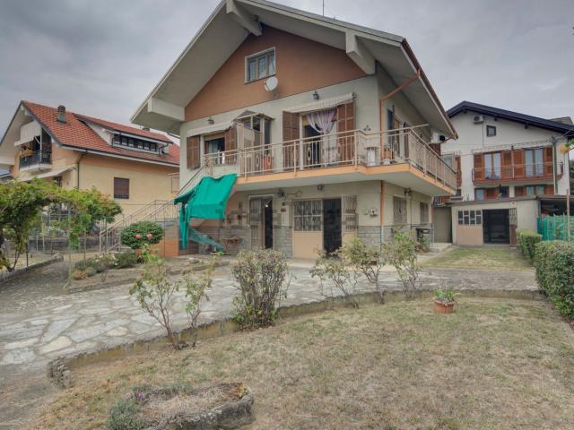 Villetta indipendente in vendita di 170 m² in Via Gioacchino Rossini, 19