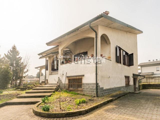 Villetta indipendente in vendita di 170 m² in Via Guglielmo Marconi, 1