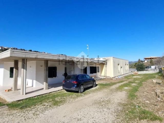 Villetta indipendente in vendita di 170 m² in Via degli Artigiani, 3