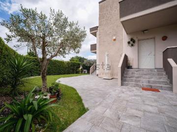 Villetta indipendente in vendita di 170 m² in Via dei Platani, 32