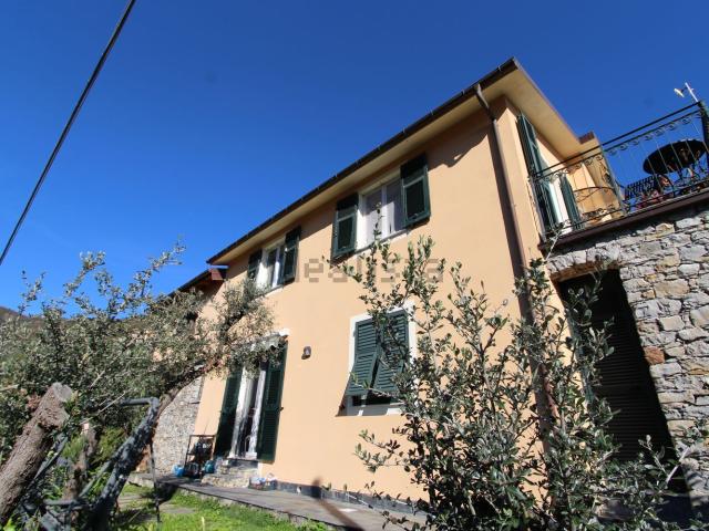 Villetta indipendente in vendita di 170 m² in Via della Rovere