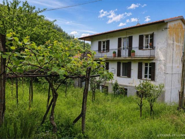Villetta indipendente in vendita di 170 m² in Via delle Volte