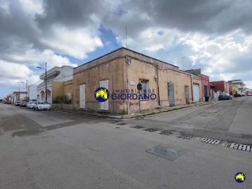 Villetta indipendente in vendita di 170 m² in Via Francesco Morelli