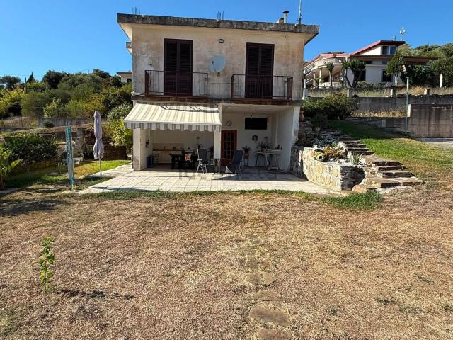 Villetta indipendente in vendita di 170 m² in Via Fuonti