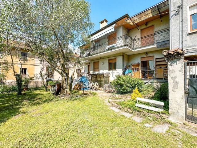 Villetta indipendente in vendita di 170 m² in Via Ottone Angelo, 63