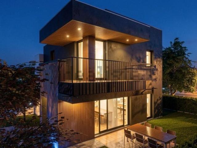 Villetta indipendente in vendita di 170 m² in Via Maè