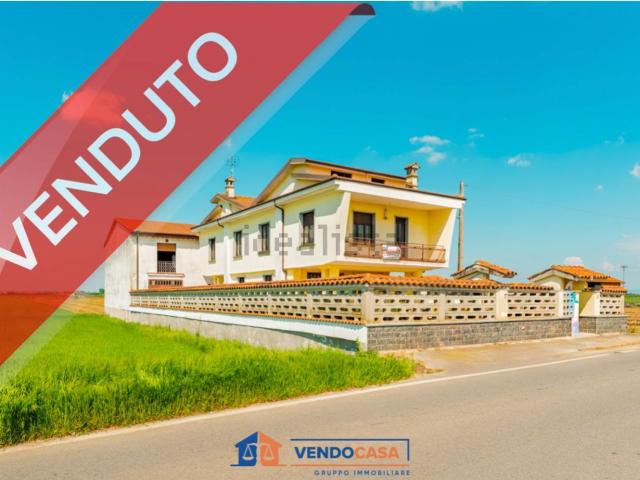Villetta indipendente in vendita di 170 m² in Via Murazzo, 67
