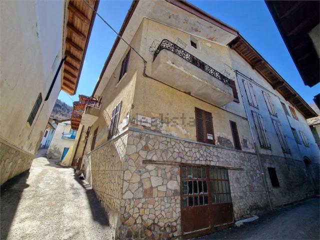 Villetta indipendente in vendita di 170 m² in Via Nazionale, 56