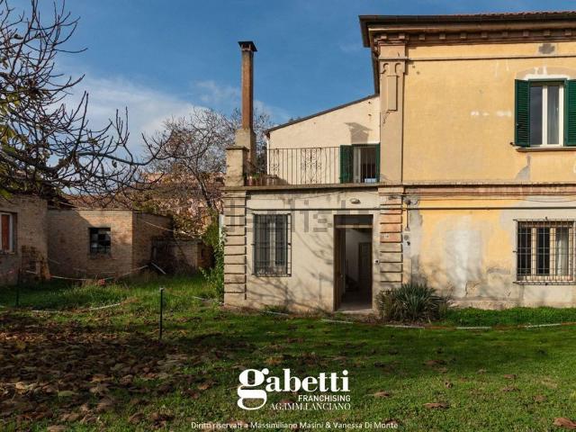 Villetta indipendente in vendita di 170 m² in Via Nazionale, 90