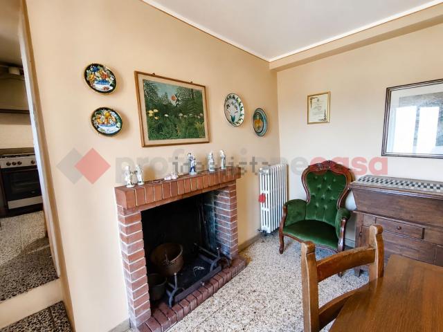 Villetta indipendente in vendita di 170 m² in Via San Rocco Colle, 16