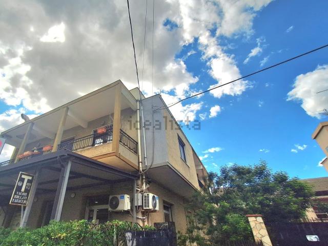 Villetta indipendente in vendita di 170 m² in Via Scalora, 11