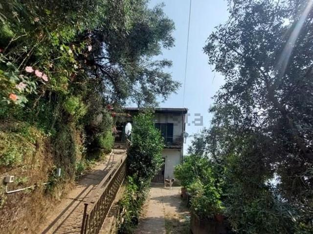 Villetta indipendente in vendita di 170 m² in Via Serra, 54038