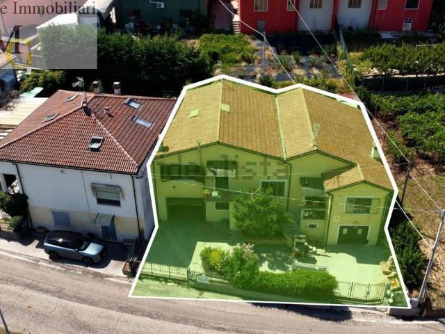 Villetta indipendente in vendita di 170 m² in Via Romano Dian, 55