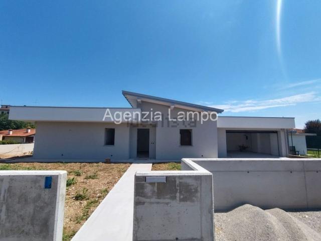 Villetta indipendente in vendita di 170 m² in Borgo Casoni