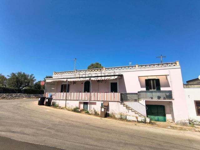 Villetta indipendente in vendita di 170 m² in Contrada Barcato, 893