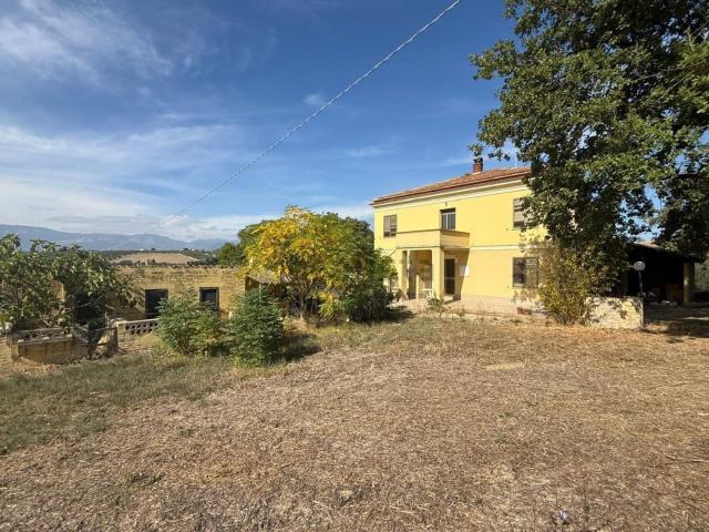 Villetta indipendente in vendita di 170 m² in Contrada Pratodonico, 18