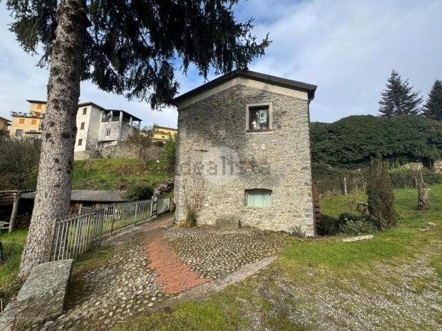 Villetta indipendente in vendita di 170 m² in Piazza G. Marconi, 7