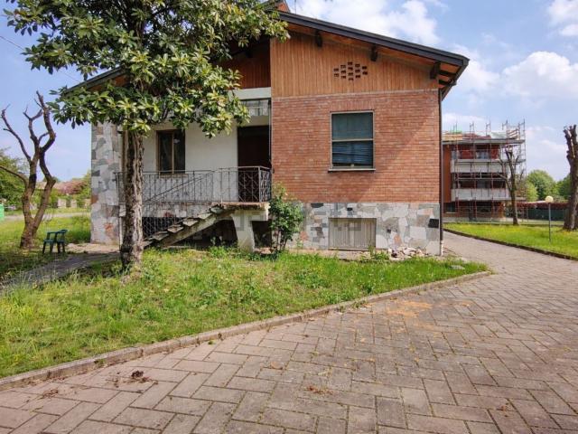 Villetta indipendente in vendita di 170 m² in Piazzale dei Mercato