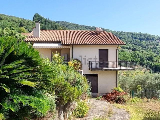 Villetta indipendente in vendita di 170 m² in Strada Provinciale Fivizzano Licciana Bagnone