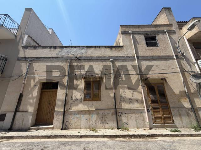 Villetta indipendente in vendita di 171 m² in Via Faro Pizzoli, 164