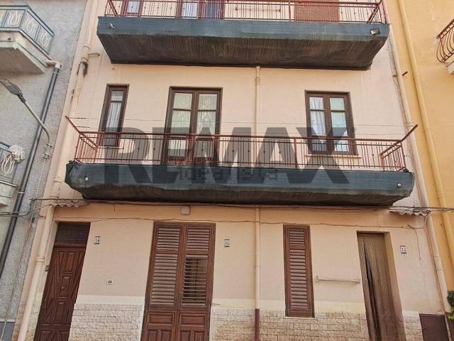 Villetta indipendente in vendita di 171 m² in Via Siracusa, 16