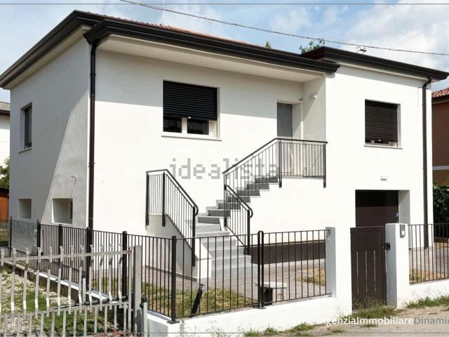 Villetta indipendente in vendita di 171 m² in Via Paolo Lucio Anafesto