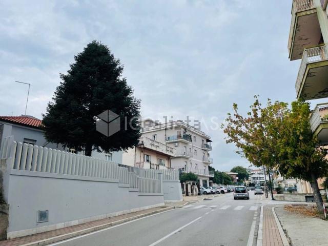 Villetta indipendente in vendita di 172 m² in Via Arapietra, 77