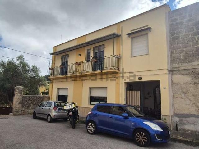 Villetta indipendente in vendita di 172 m² in Via G. Coppola