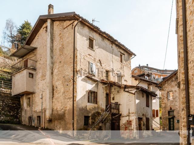 Villetta indipendente in vendita di 172 m² in Via Gonzaga Pietro, 12