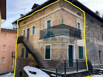 Villetta indipendente in vendita di 172 m² in Via Roma, 24