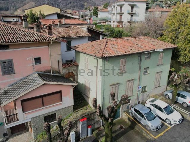 Villetta indipendente in vendita di 172 m² in Piazza Umberto I, 28