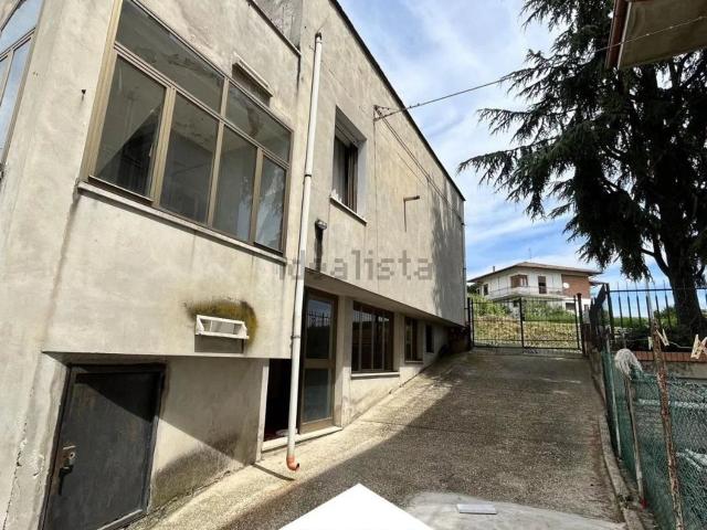 Villetta indipendente in vendita di 172 m² in Strada Santa Caterina, 1718