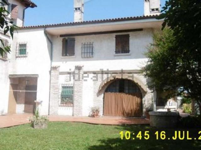 Villetta indipendente in vendita di 1730 m² in Via Santa Elisabetta di Summage, 43