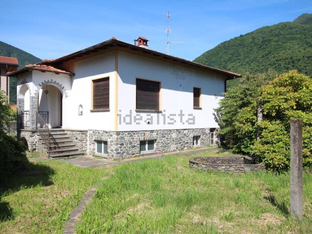 Villetta indipendente in vendita di 173 m² in Via Crocifisso