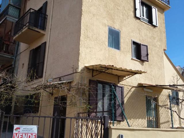 Villetta indipendente in vendita di 173 m² in Via di Villaromana