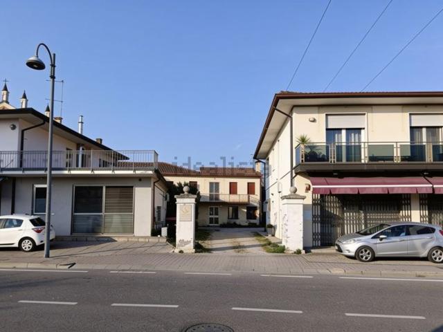 Villetta indipendente in vendita di 173 m² in Via Roma, 40