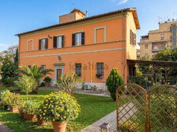 Villetta indipendente in vendita di 174 m² in Via Giovanni Villani