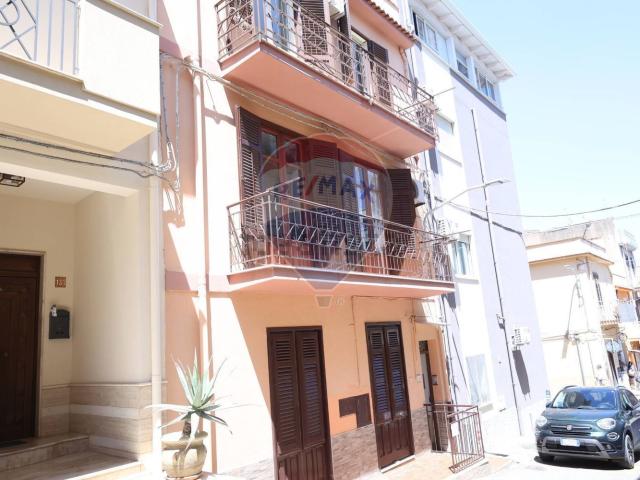 Villetta indipendente in vendita di 174 m² in Via IV Novembre, 129