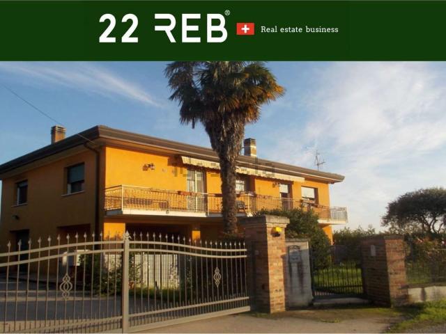 Villetta indipendente in vendita di 174 m² in Via Riva di Fiume