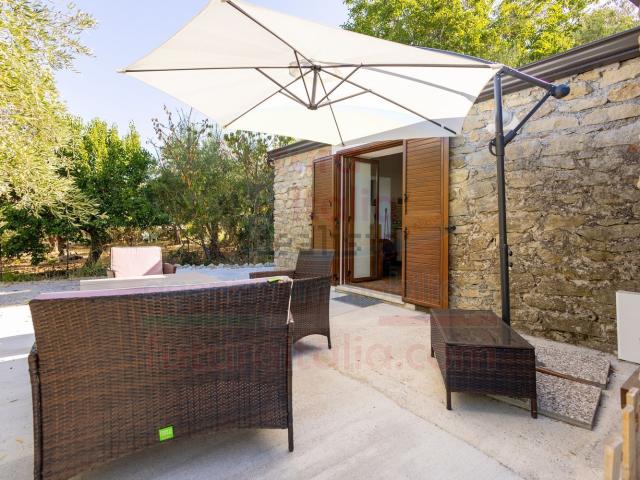 Villetta indipendente in vendita di 1757 m² in Via A. Moro, 153