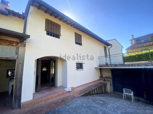 Villetta indipendente in vendita di 175 m² in Via Cassia per Siena, 40