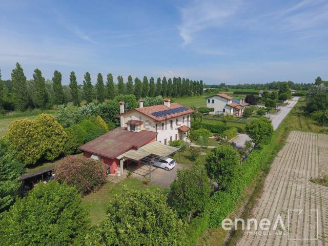 Villetta indipendente in vendita di 175 m² in Via Cirgogno, 21